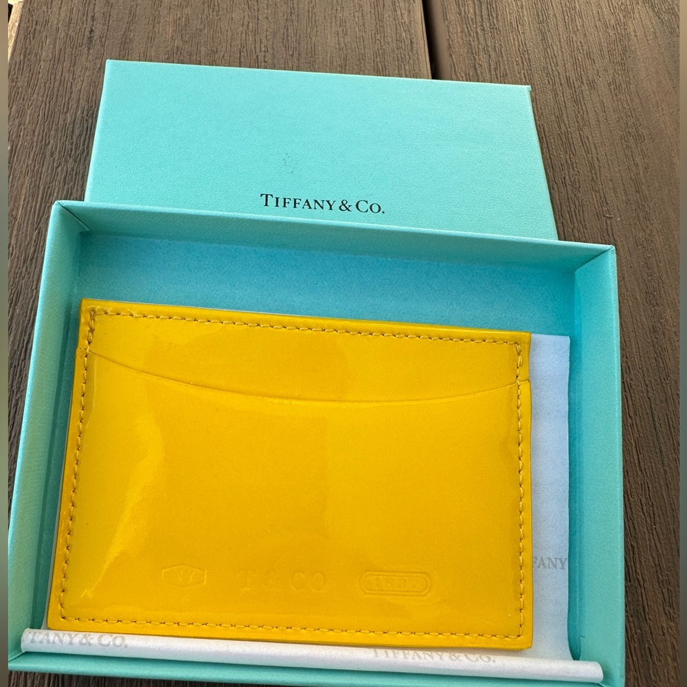Tiffany & Company patent leather card case. Limited edition color! Brand new - Picture 5 of 5